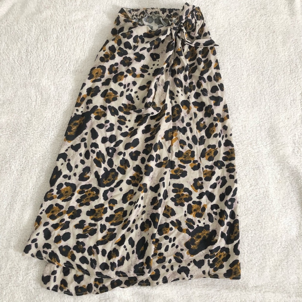 Leopard print Midi vacay skirt - SMALL